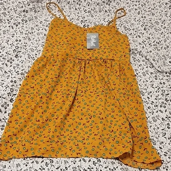 NWT ROMWE Women's Yellow Floral Camisole - Picture 1 of 8